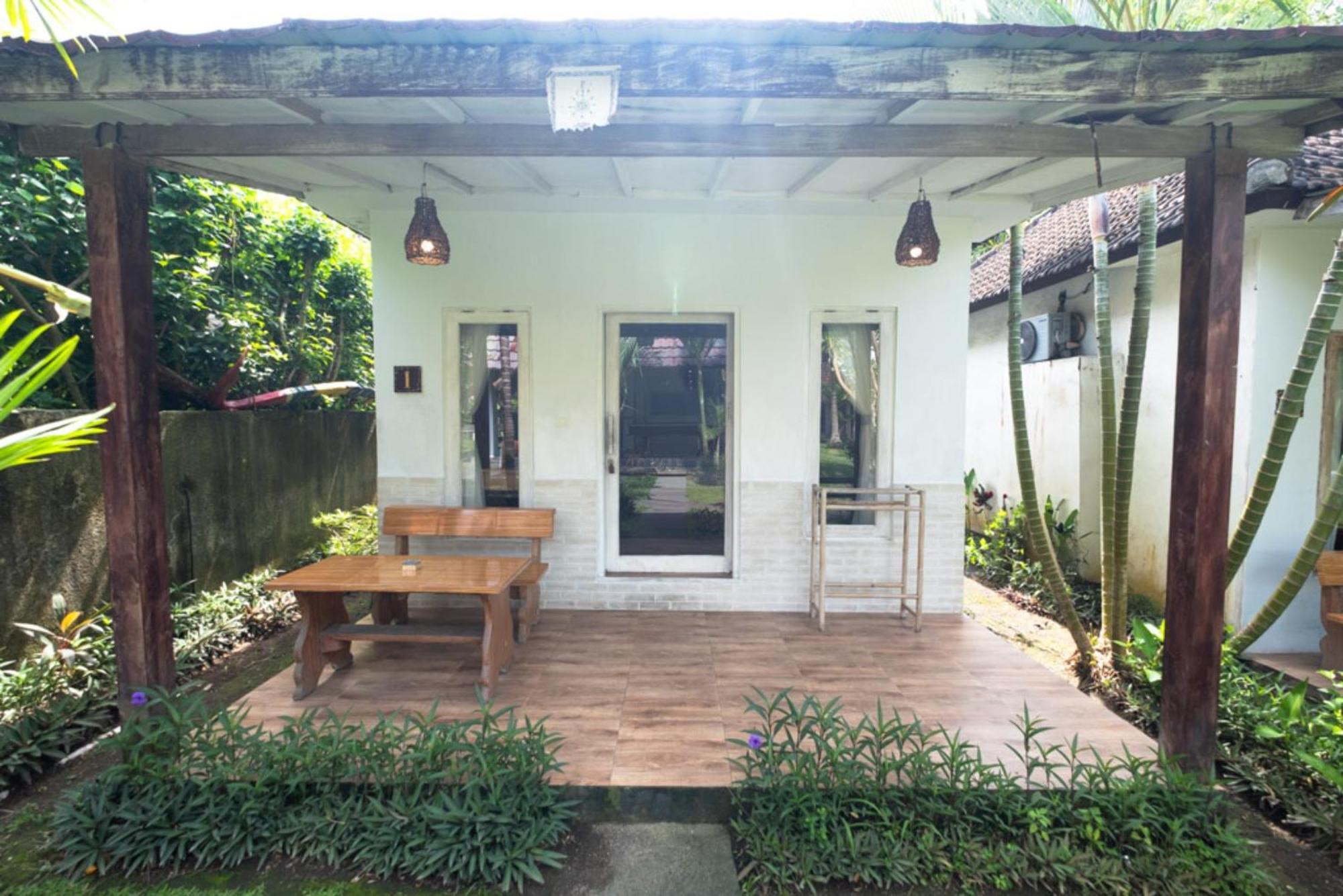 Agung Wiwin Homestay & Restaurant Mengwi 外观 照片